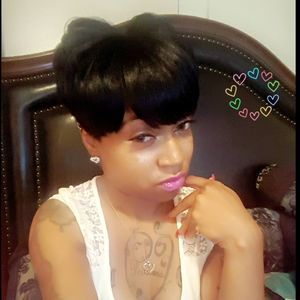 Meet your Posher, Latifeyette